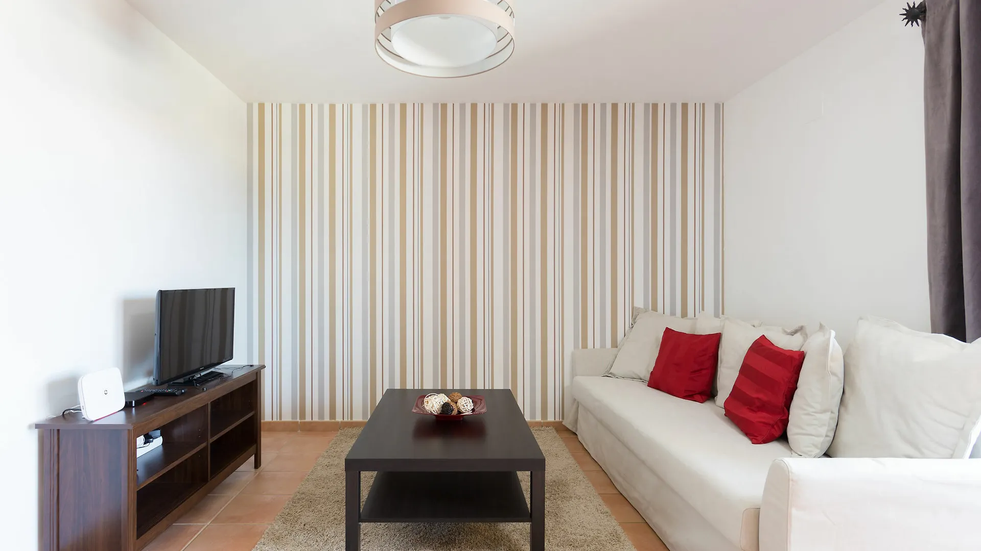 Apartamento Sol Y Luna 아데제 0*,  스페인